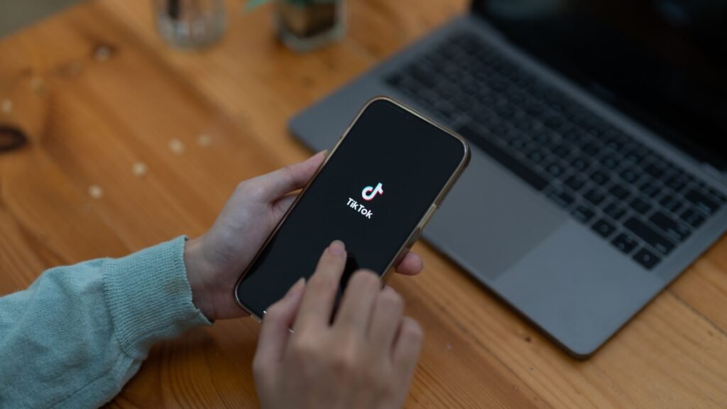 vale a pena criar uma conta para minha empresa no tik tok